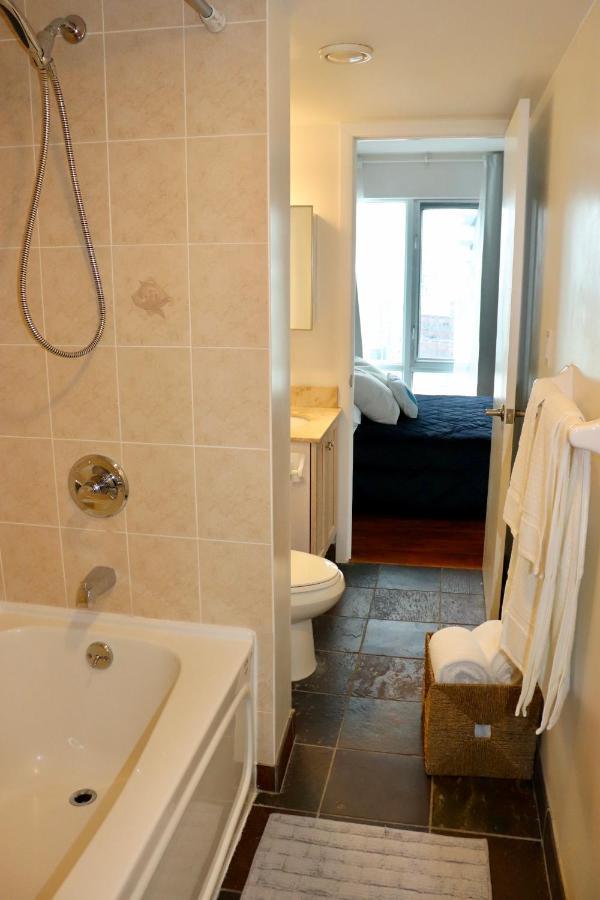 Apartment/2Bedrooms/2 Full Bathrooms/Free Parking Toronto Dış mekan fotoğraf